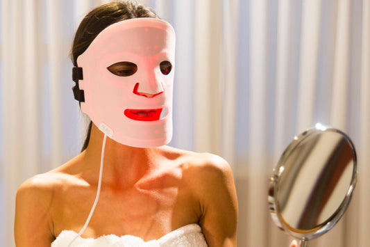 red light face mask benefits
